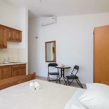 Apartment Mba Modern Omis