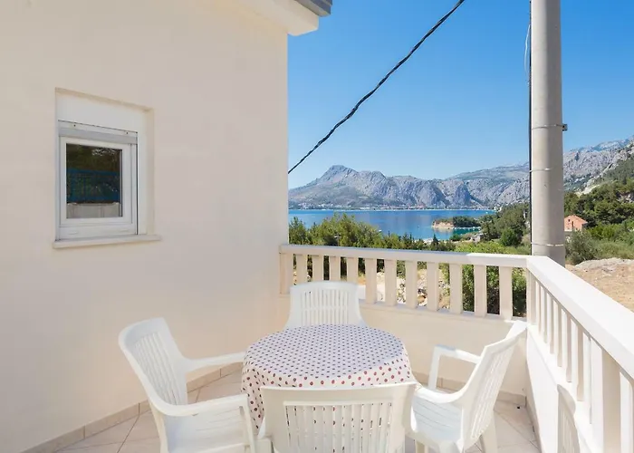 Mba Modern Lägenhet Omiš