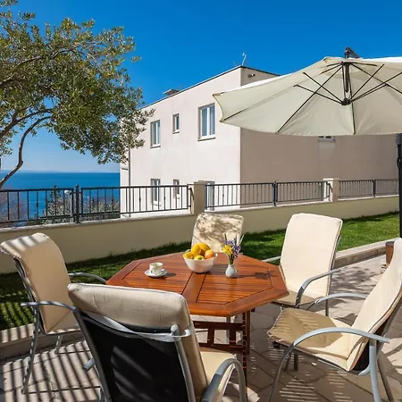 Apartment Mba Modern Omiš