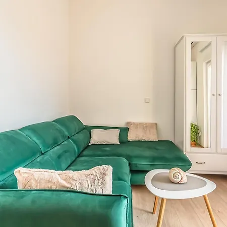 Apartment Mba Modern