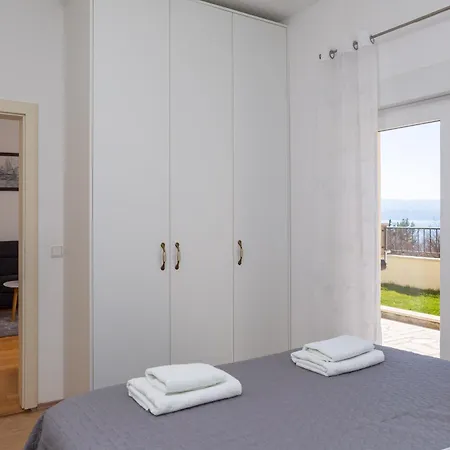 Apartment Mba Modern Omiš