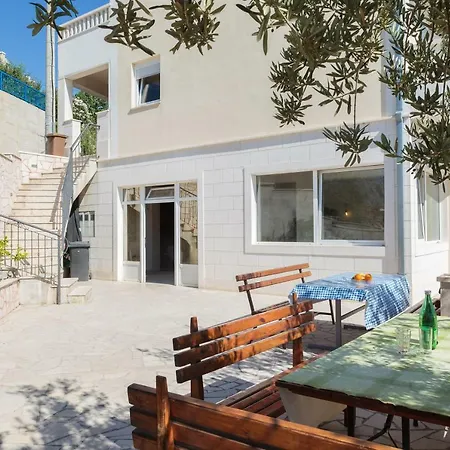 Apartment Mba Modern Omiš