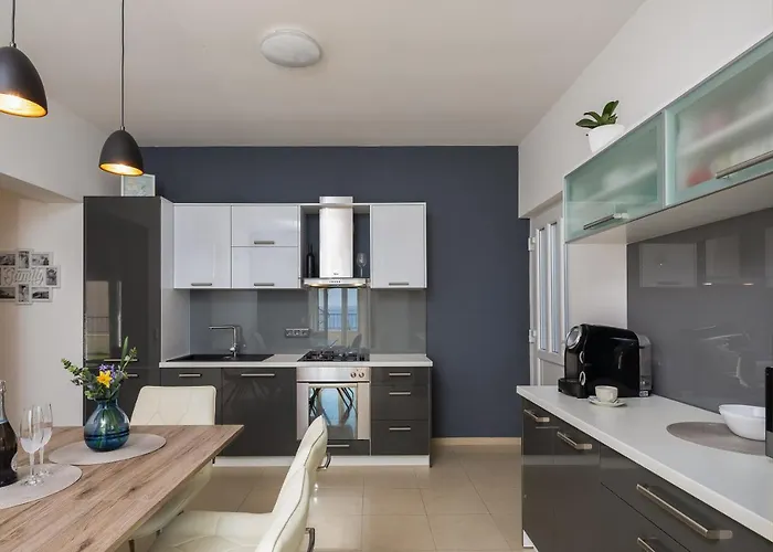 Apartament Mba Modern